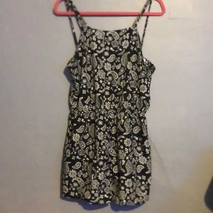 Large women’s romper.
